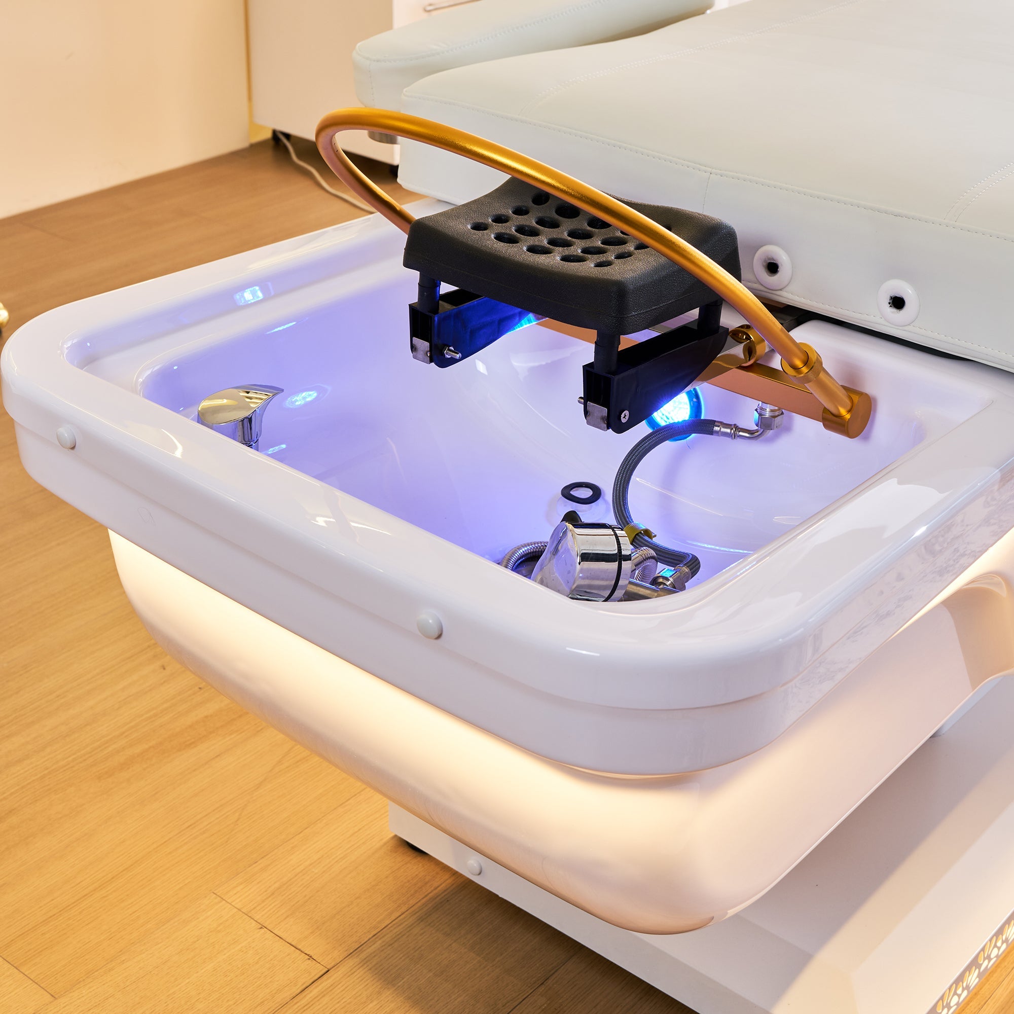 645D Fresh Water Electric Japanese Head Spa Massage Bed – Plumbed by SSW | SH Salons