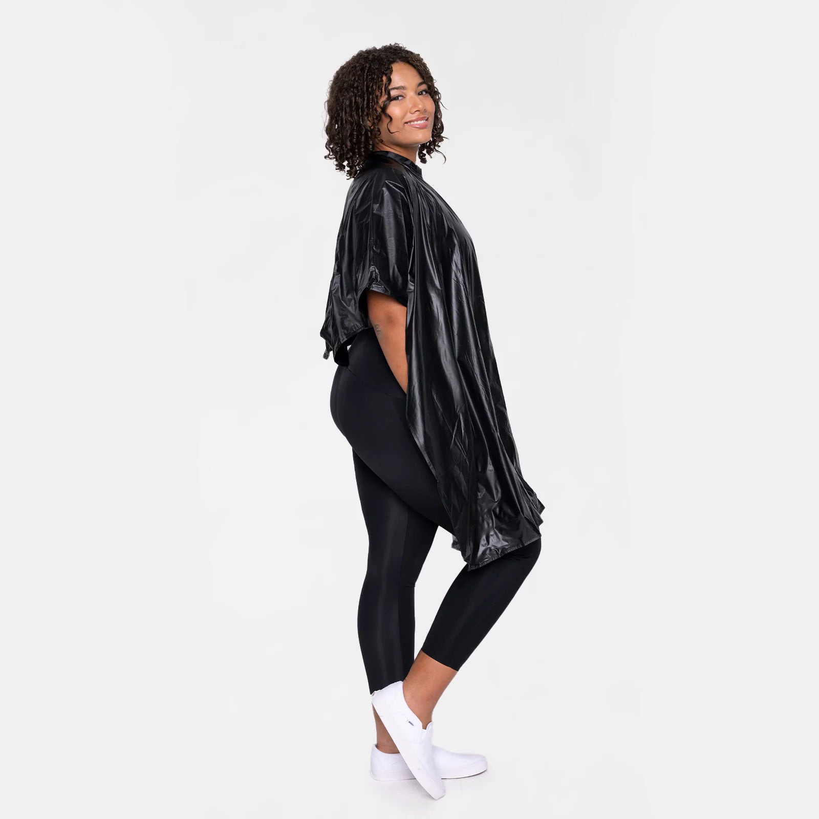 Jumbo Shampoo Cape | Black | 324-BLK | BETTY DAIN - SH Salons