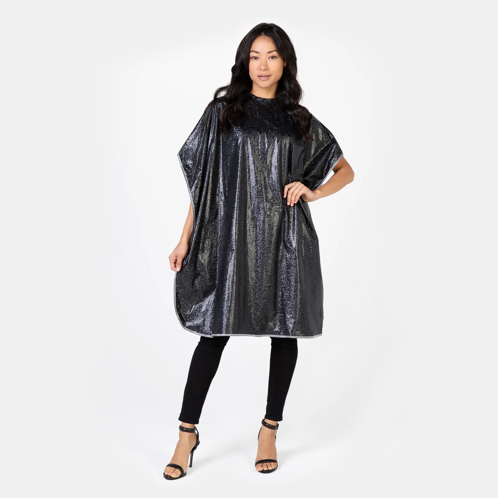 Solid Shampoo Cape | Black | 306V-BLK | BETTY DAIN - SH Salons