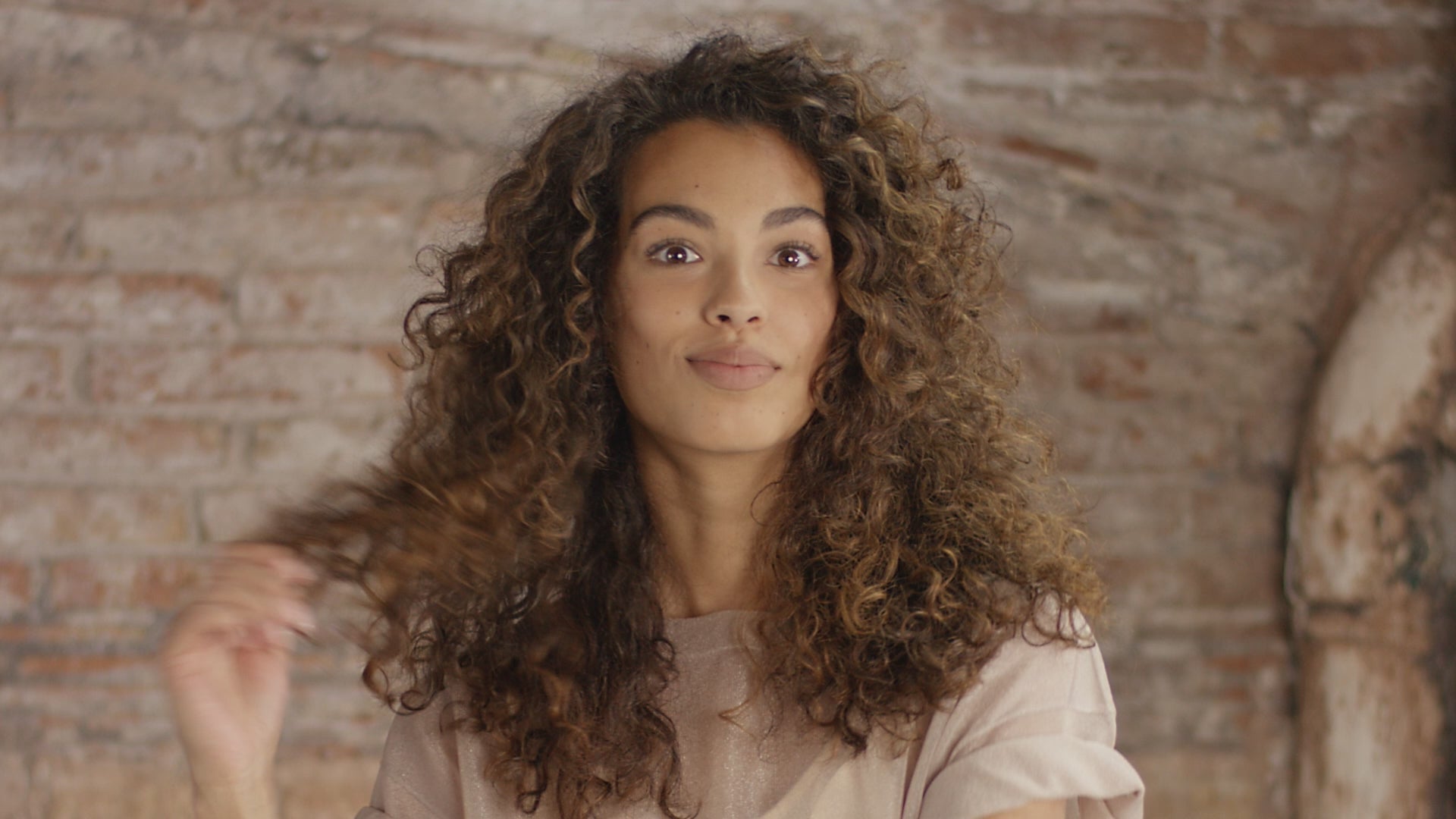 Cleansing Conditioner for Waves and Curls | Nutricurls Care | WELLA