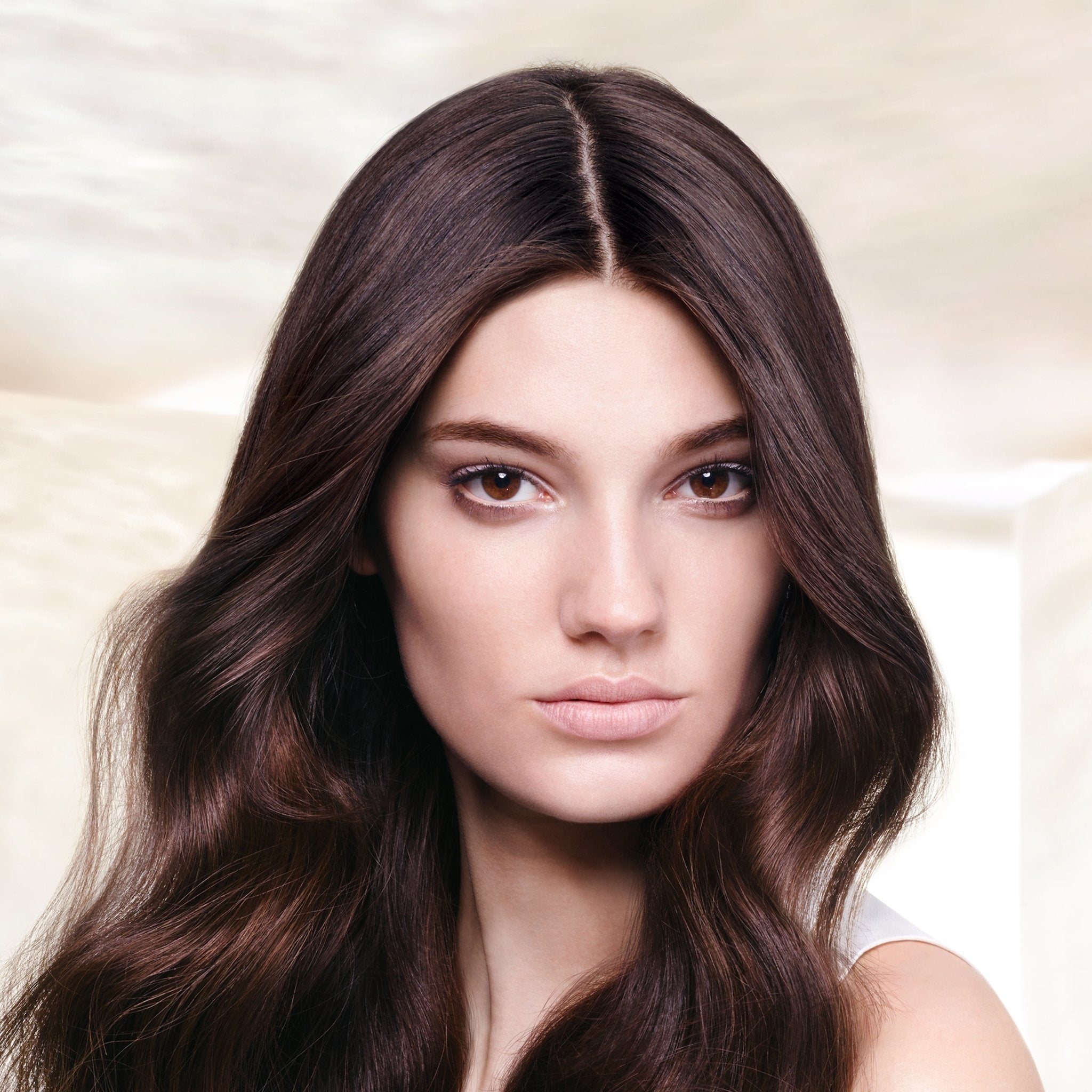 Oil Reflections Light Luminous Reflective | Wella Oil | WELLA | HAIR STYLING PRODUCTS by WELLA PROFESSIONAL - SH Salons